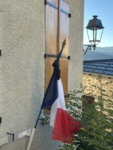 Solidarité respectueuse de la commune de Lercoul avec les proches de Lyhanna. Plus jamais, ça !